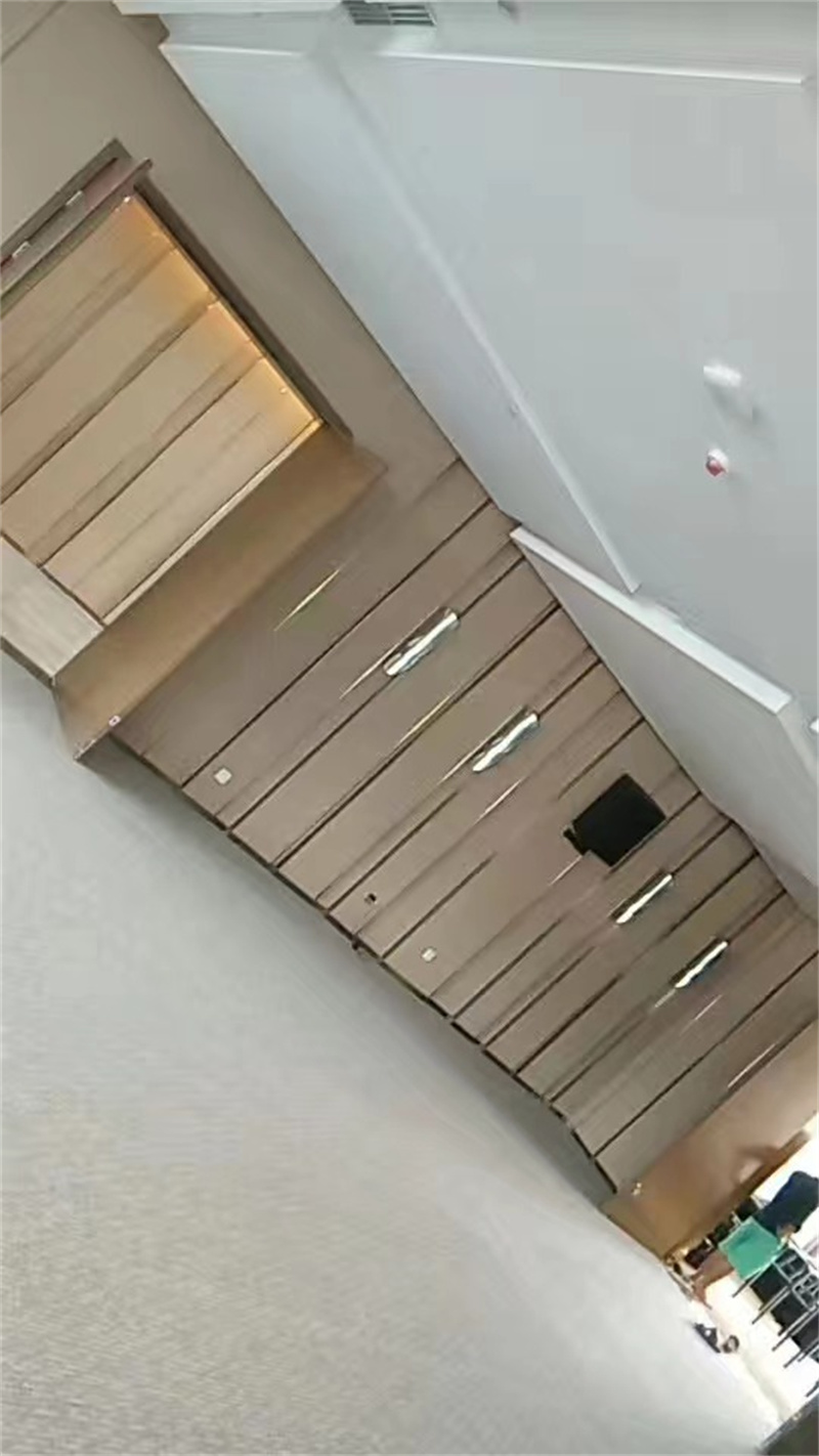 \